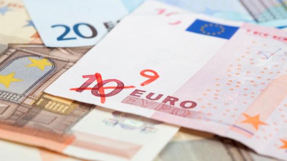 Ten euro note marked down to nine euros